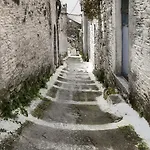 Kastania *