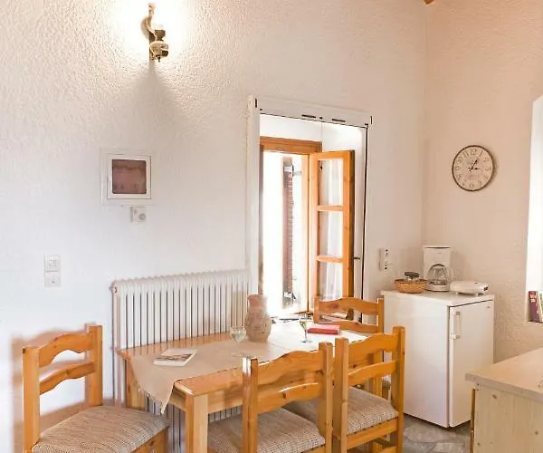 Kastania * Kastanea (Mani)