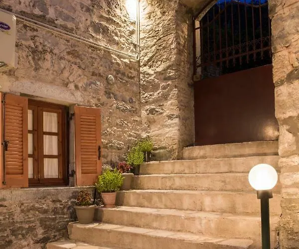 Kastania Апартаменты Kastanea (Mani)