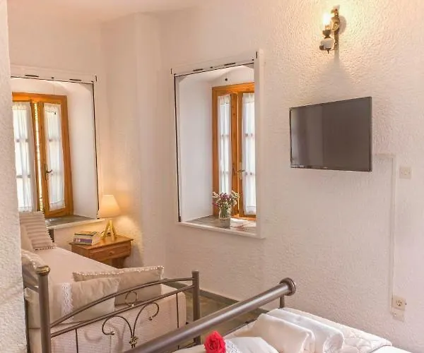 Kastania * Kastanea (Mani)